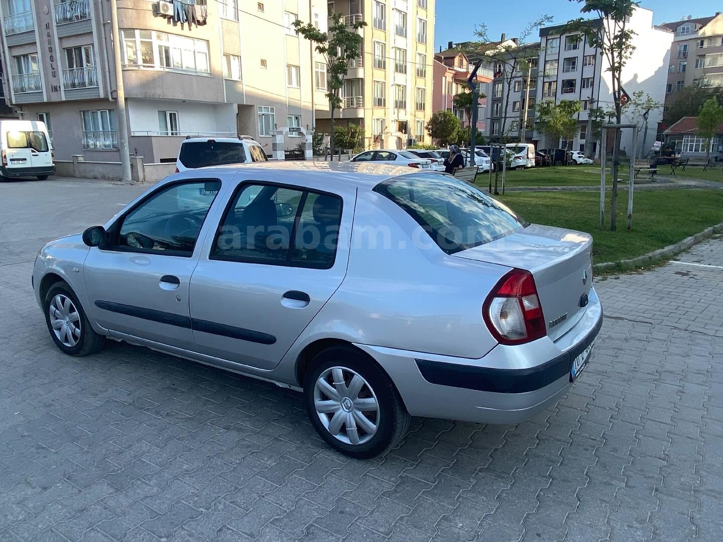 Galeriden Renault Clio 1.4 Authentique 2006 Model Balıkesir 215.000 km Gri (Gümüş) 5
