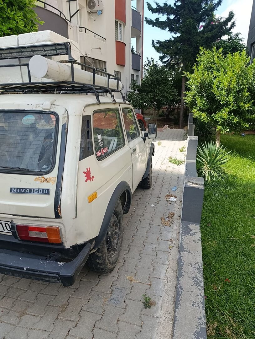 Sahibinden Lada Niva 1.6 1992 Model 90.000km 5