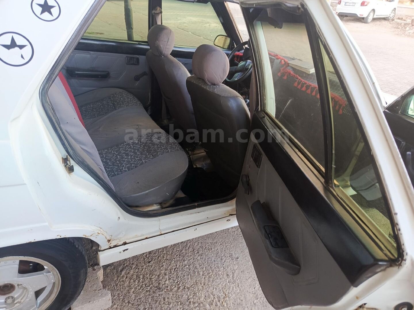 Galeriden Renault R 9 1.4 Broadway RNi 1997 Model Şanlıurfa 160.000 km Beyaz 4
