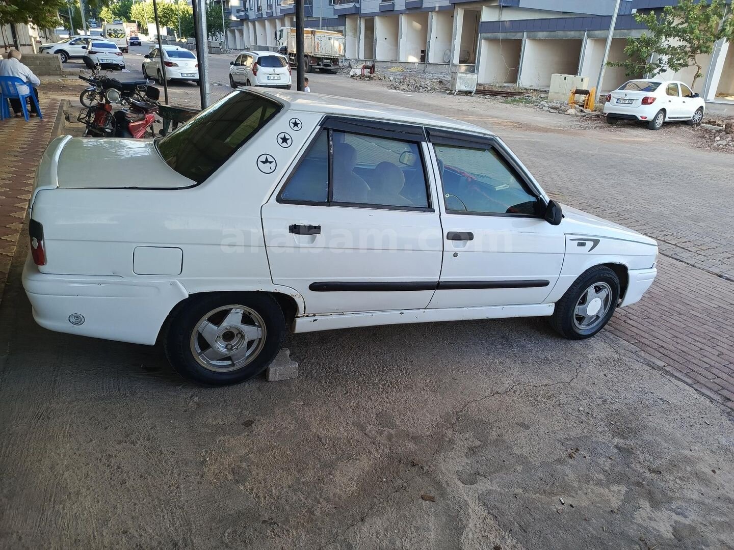 Galeriden Renault R 9 1.4 Broadway RNi 1997 Model Şanlıurfa 160.000 km Beyaz 2