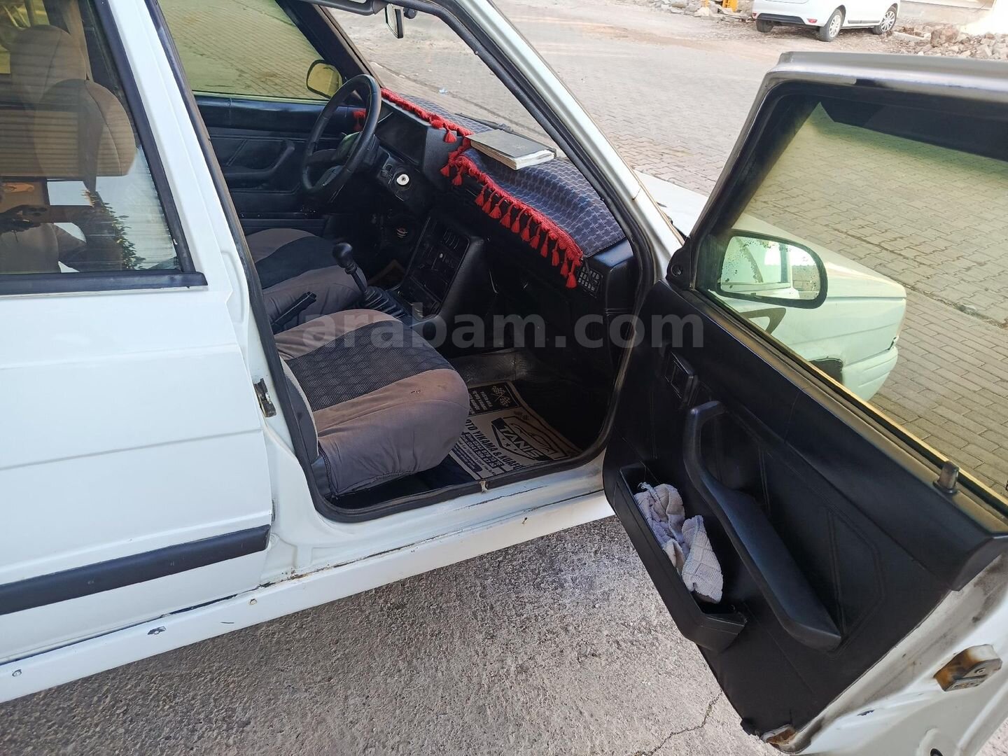 Galeriden Renault R 9 1.4 Broadway RNi 1997 Model Şanlıurfa 160.000 km Beyaz 3