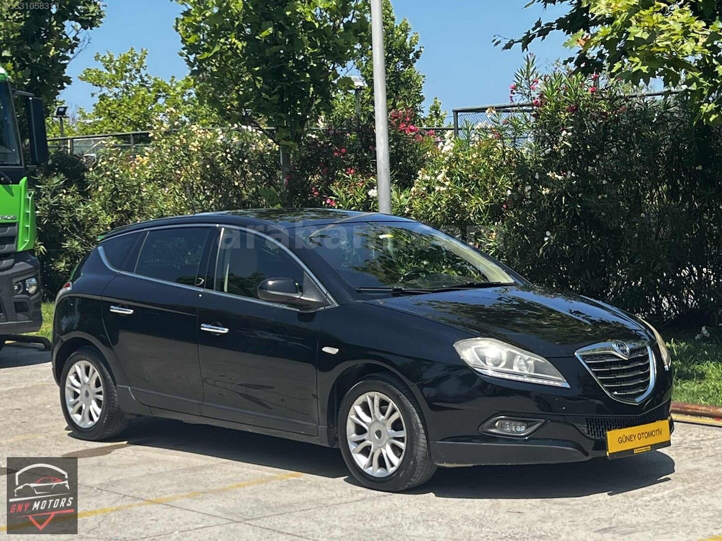 Galeriden Lancia Delta 1.6 MJet 2012 Model İstanbul 145.000 km Siyah 6