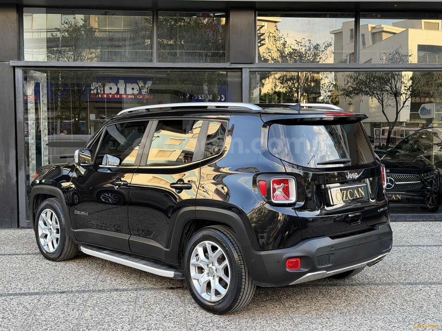 ÖZCAN''dan 2018 Model Jeep Renegade Cam Tavan ''142.000''KM 6