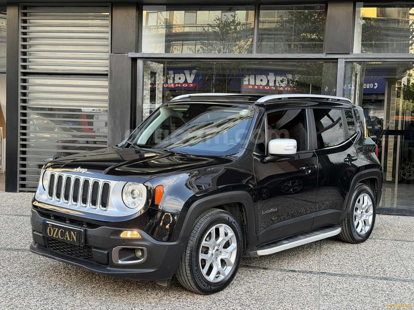 ÖZCAN''dan 2018 Model Jeep Renegade Cam Tavan ''142.000''KM 2