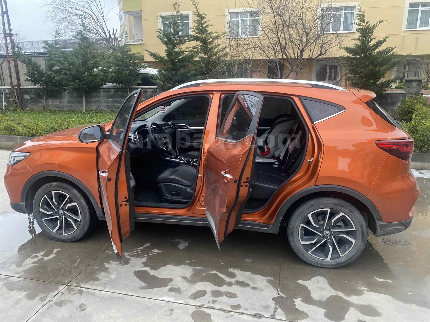 Ilk Sahibinden MG ZS 1.0 T-GDI Luxury Plus 2023 Model İstanbul 22.000 km hatasiz boyasiz temiz 4