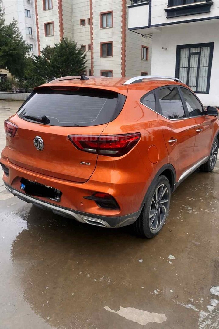 Ilk Sahibinden MG ZS 1.0 T-GDI Luxury Plus 2023 Model İstanbul 22.000 km hatasiz boyasiz temiz 7