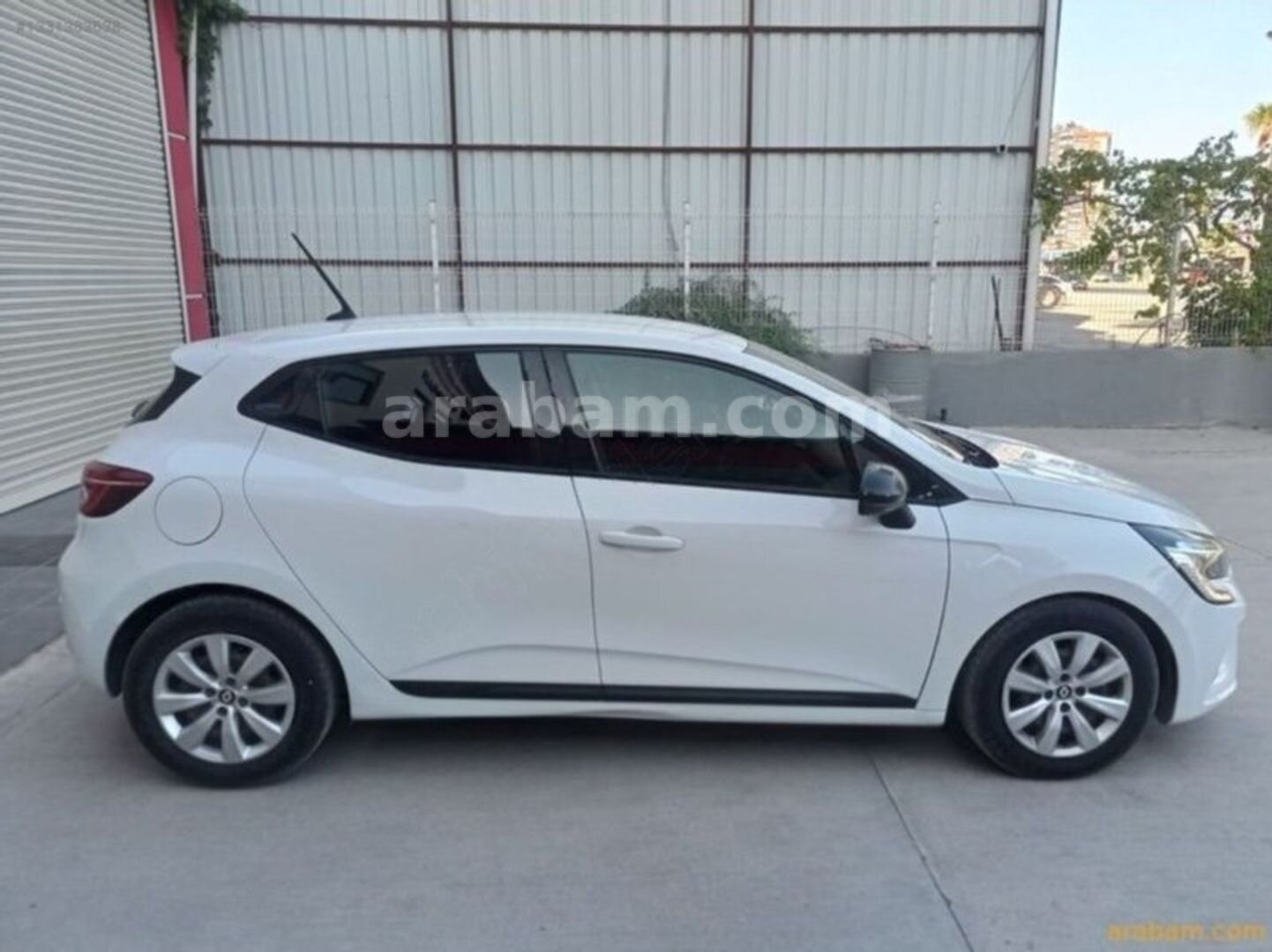 Galeriden Renault Clio 1.0 SCe Joy 2021 Model Samsun 110.000 km Beyaz 4