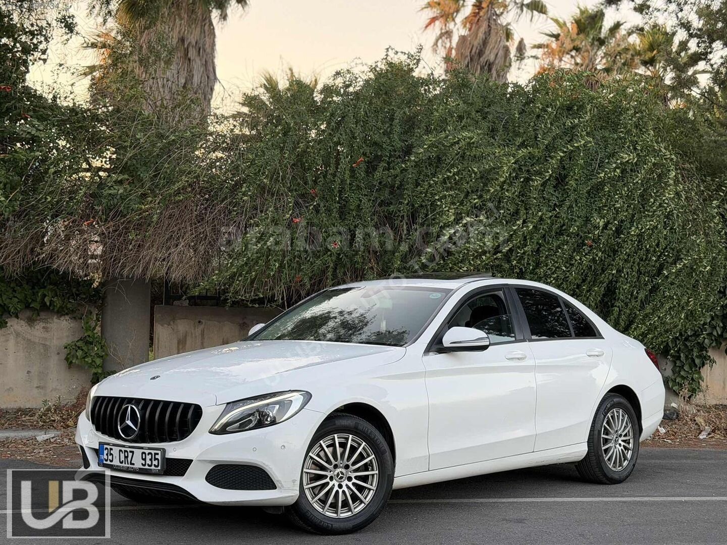 Galeriden Mercedes - Benz C 200 D Comfort 2018 Model İzmir 237.000 km Beyaz 1