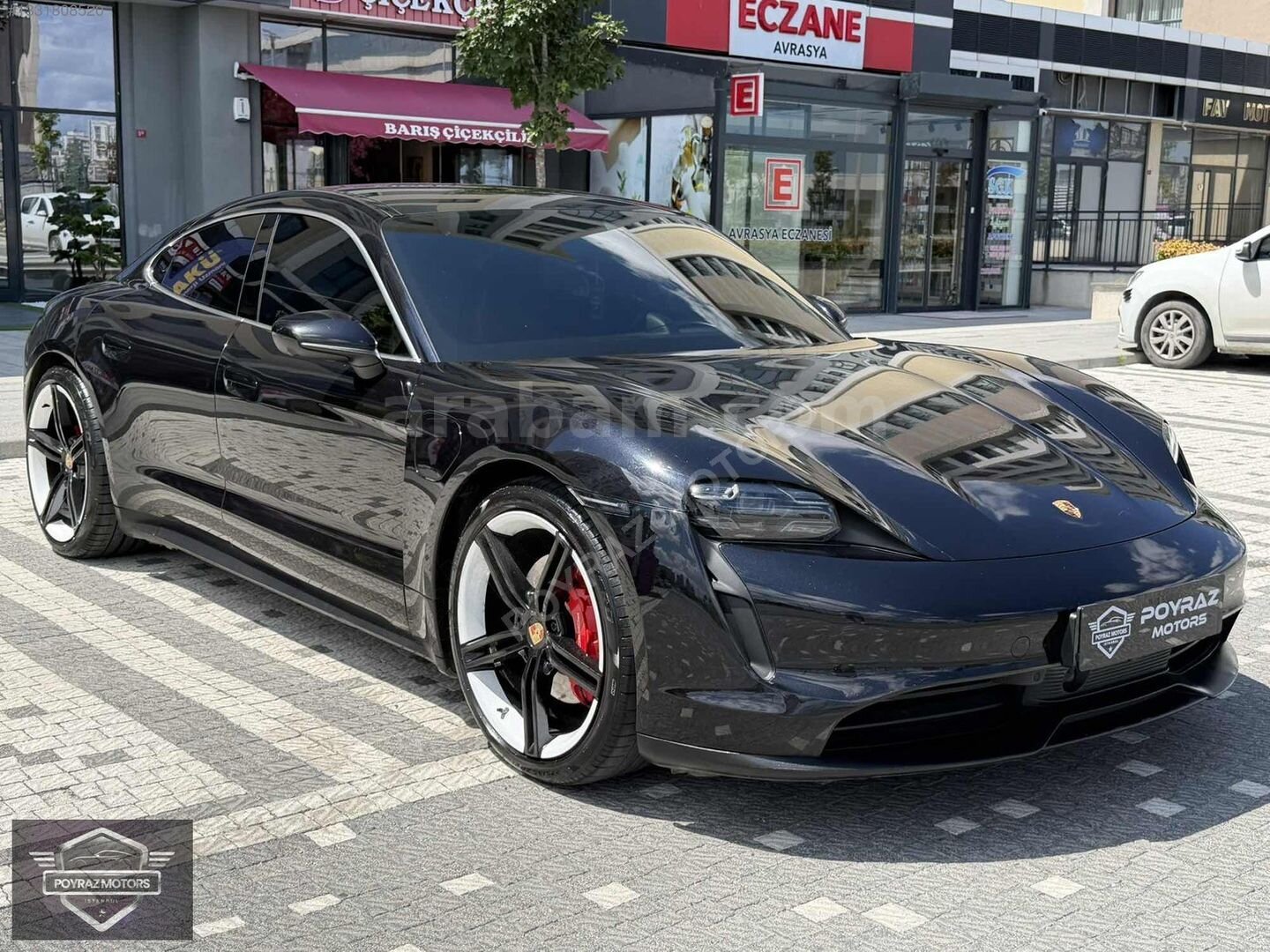 POYRAZ MOTORS'DAN HATASIZ BOYASIZ DEĞİŞENSİZ 2021 ÇIKIŞ TAYCAN 1