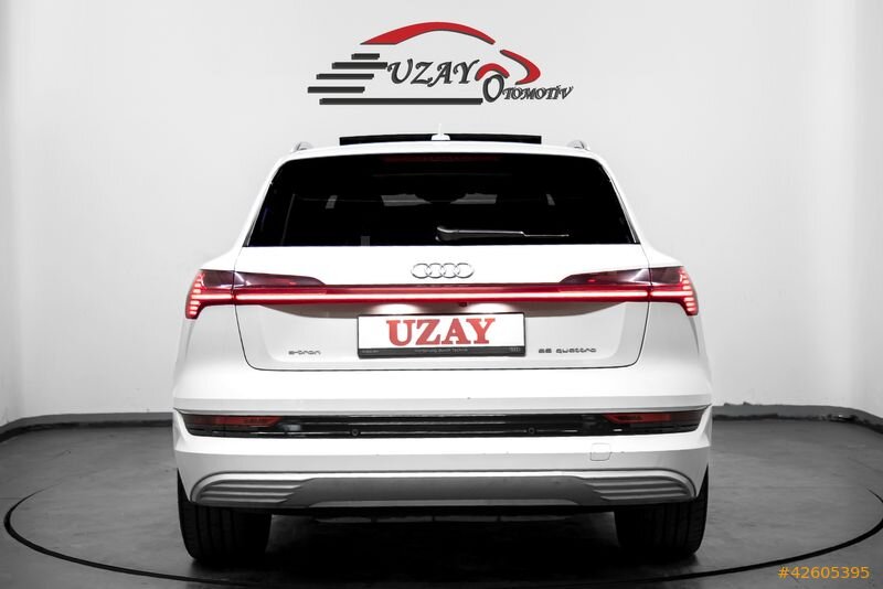 BOYASIZ / AUDİ E-TRON 55 QUATRO / 4X4 / HEAD-UP / BAYİ ÇIKIŞLI 4