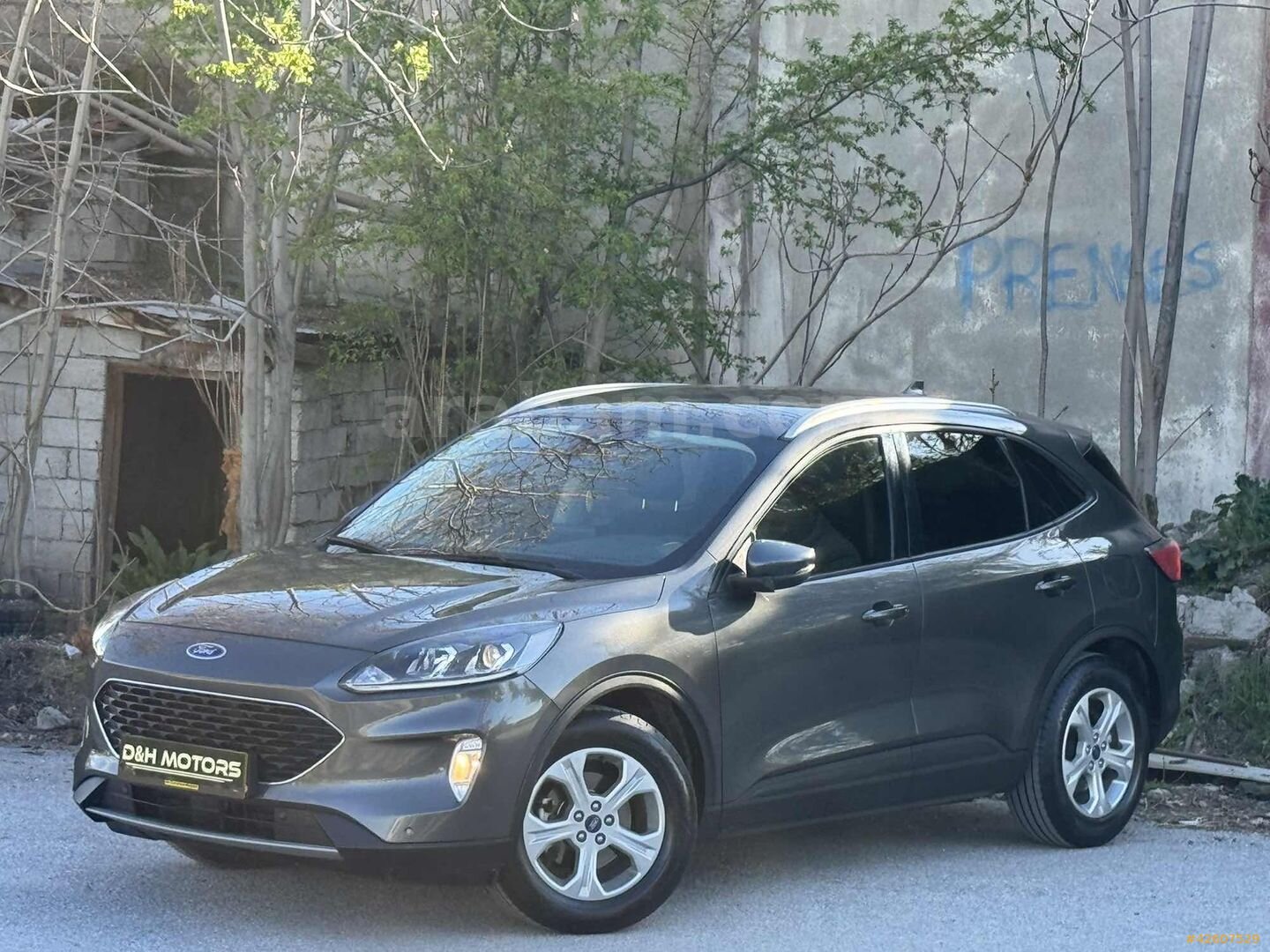 D&H MOTORS'DAN HATASIZ BOYASIZ TRAMERSİZ KUGA SUV OTOMTİK 3