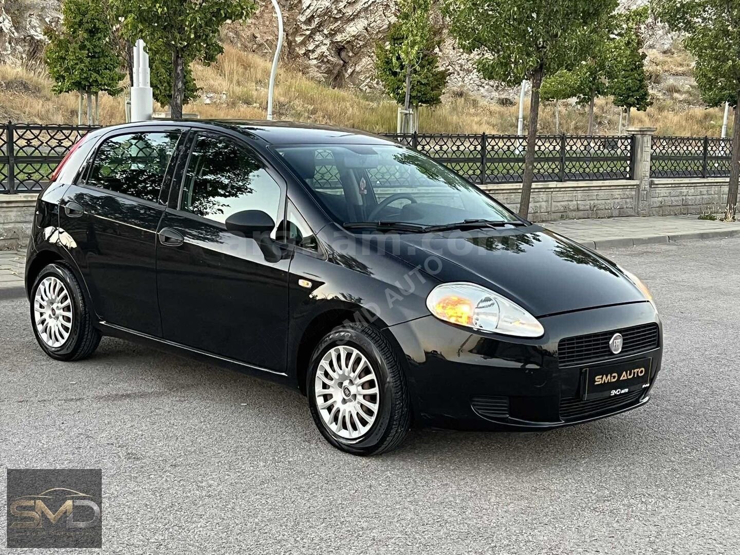 Galeriden Fiat Punto Grande 1.4 Fire S&S 2011 Model Sivas 51.000 km Siyah 2