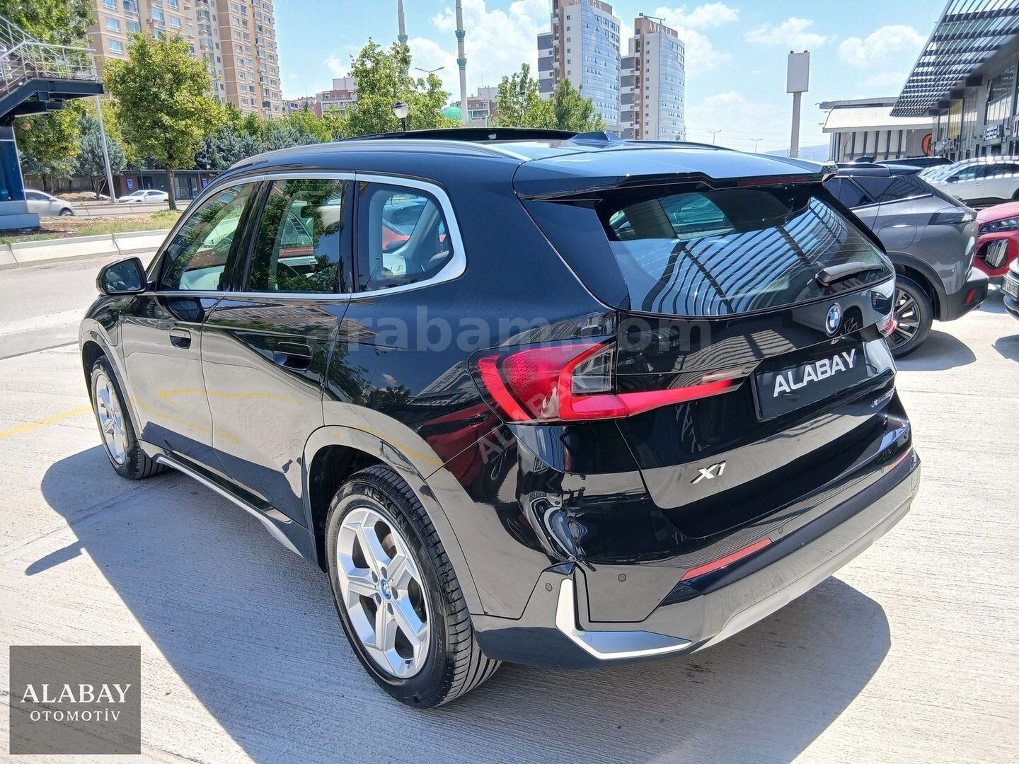 ALABAY OTOMOTİV-2025 BMW X1 xDRİVE25e X LİNE HYBRID 4X4- BOYASIZ 4