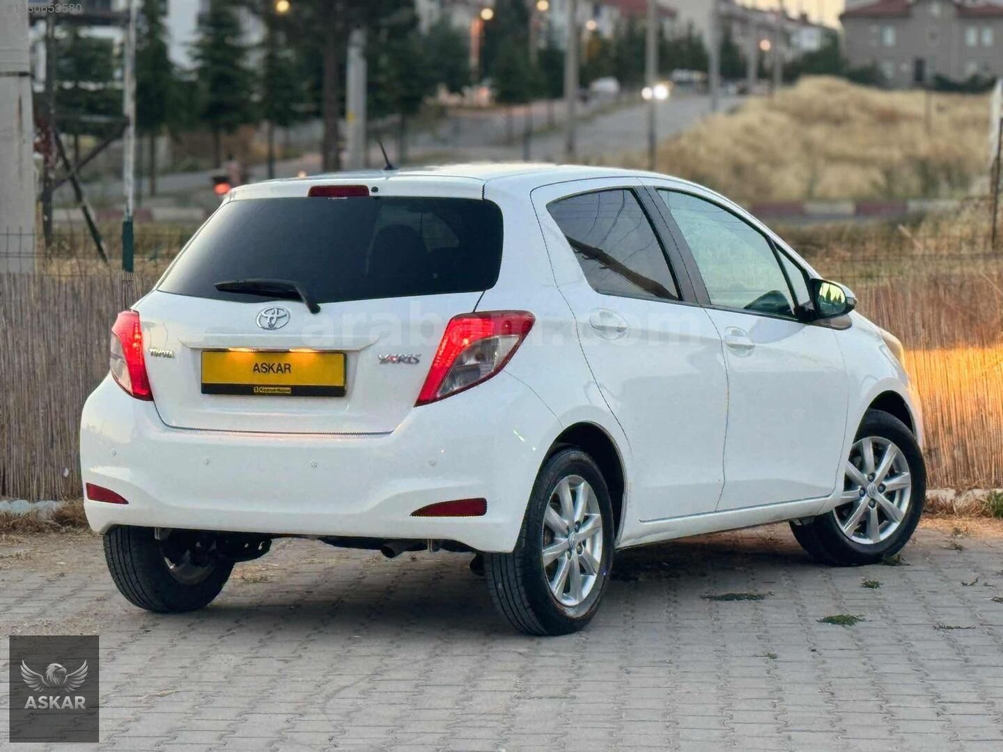 Galeriden Toyota Yaris 1.33 Fun Special 2014 Model Kütahya 105.000 km Beyaz 7