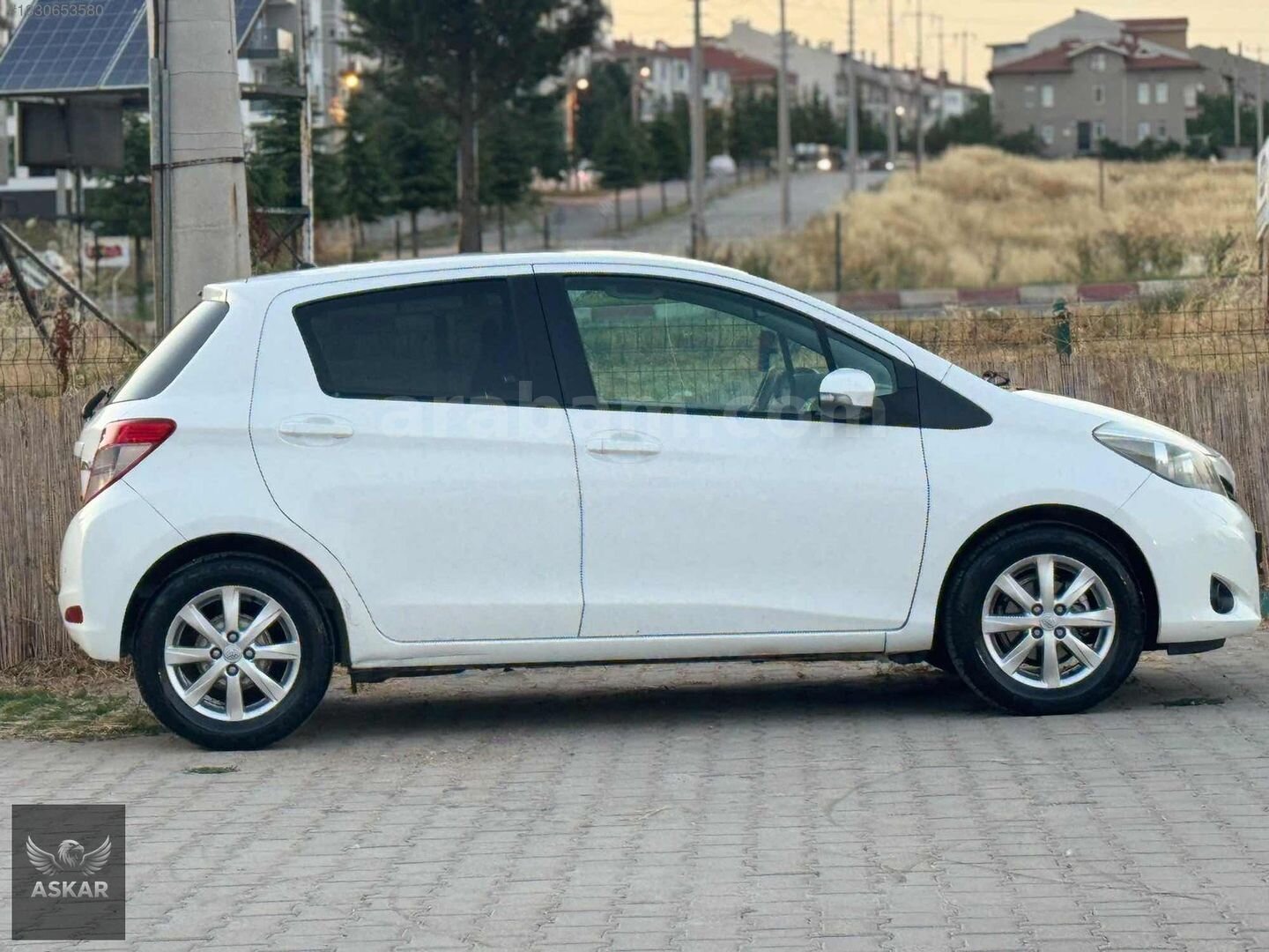 Galeriden Toyota Yaris 1.33 Fun Special 2014 Model Kütahya 105.000 km Beyaz 5