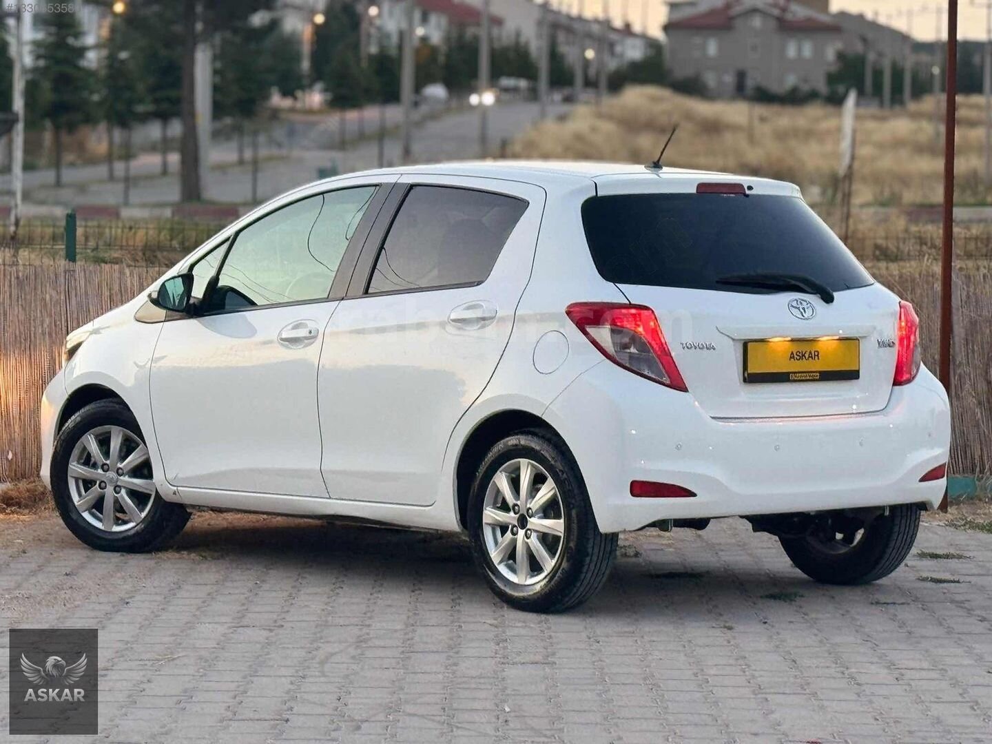 Galeriden Toyota Yaris 1.33 Fun Special 2014 Model Kütahya 105.000 km Beyaz 6