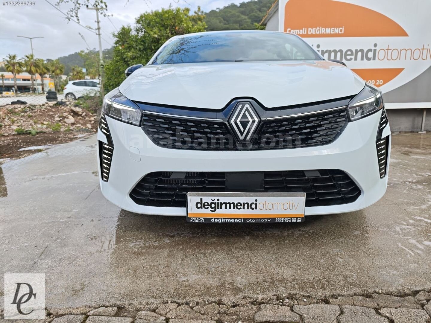 Galeriden Renault Clio 1.0 TCe Equilibre 2023 Model Antalya 82.000 km Beyaz 5