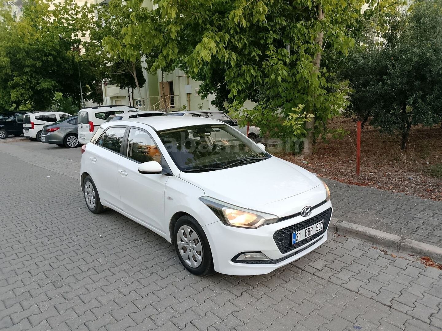 Galeriden Hyundai i20 1.2 MPI Jump 2016 Model Osmaniye 317.000 km Beyaz 3