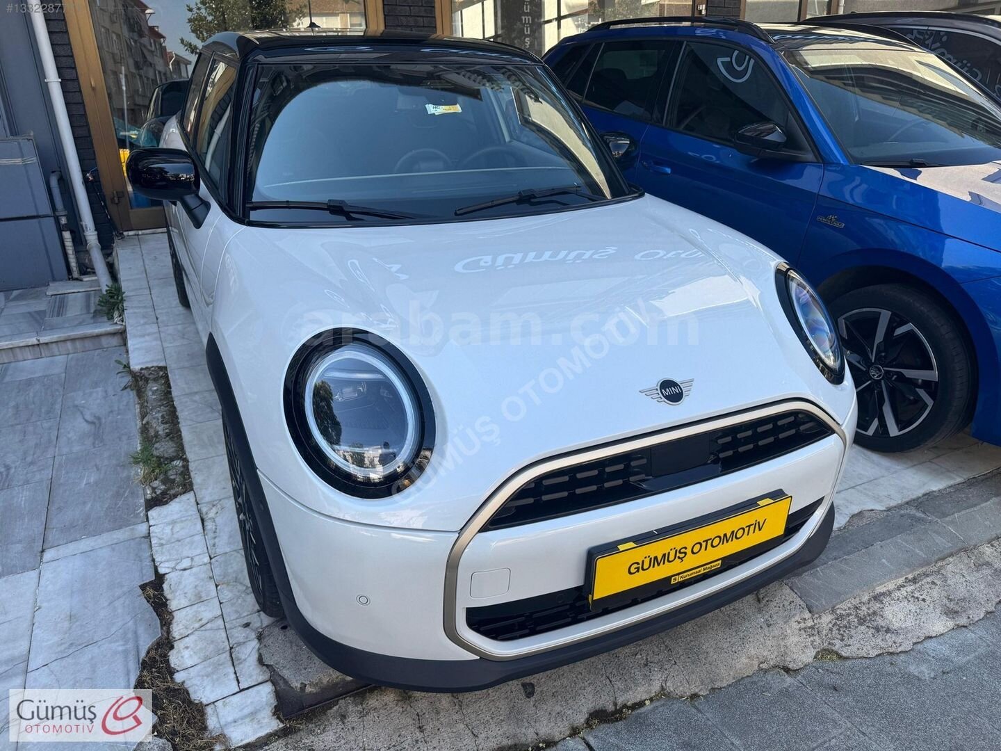 Galeriden Mini Cooper 1.5 Favoured 2024 Model İstanbul 23.000 km Beyaz 3
