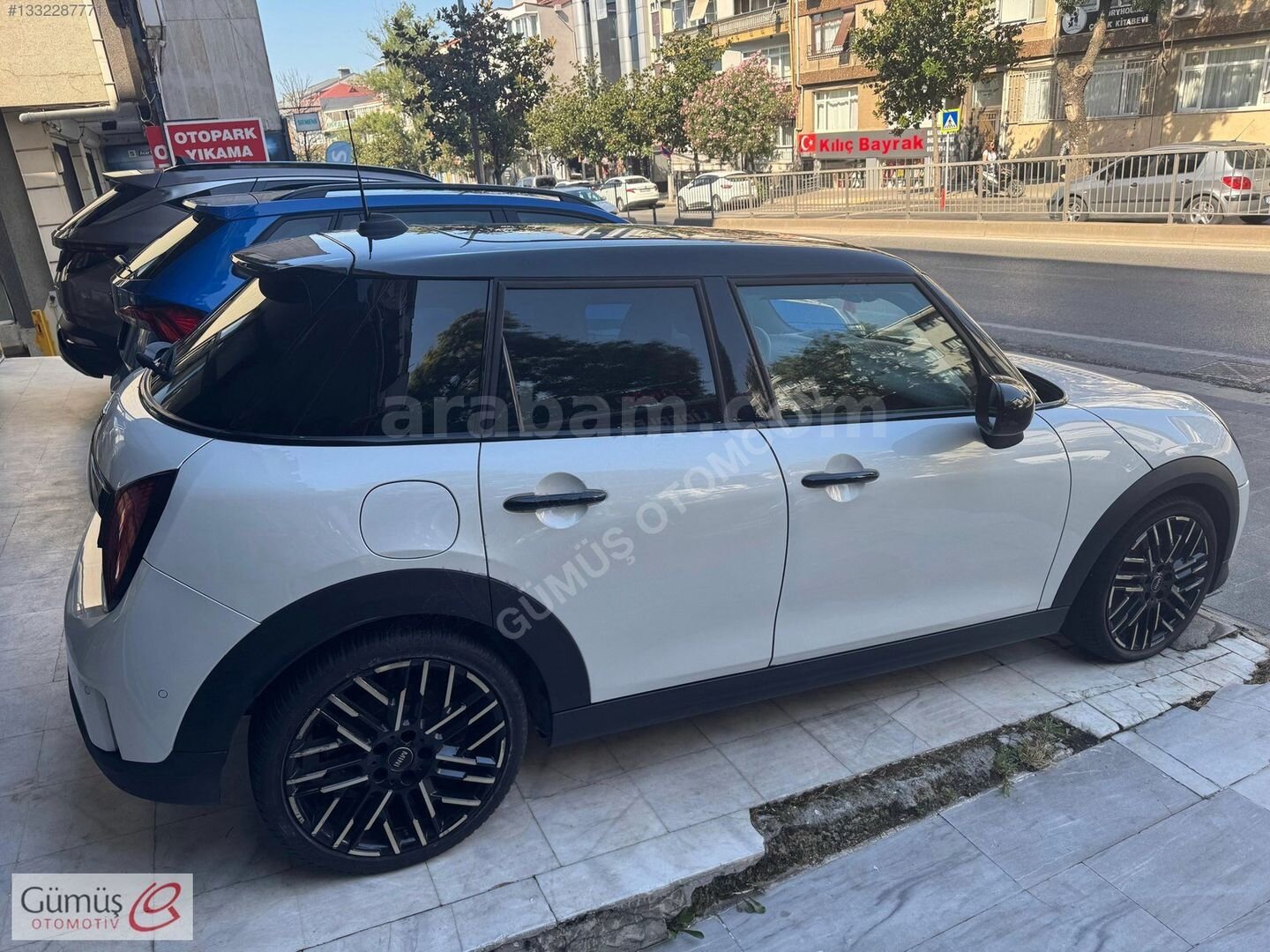 Galeriden Mini Cooper 1.5 Favoured 2024 Model İstanbul 23.000 km Beyaz 7