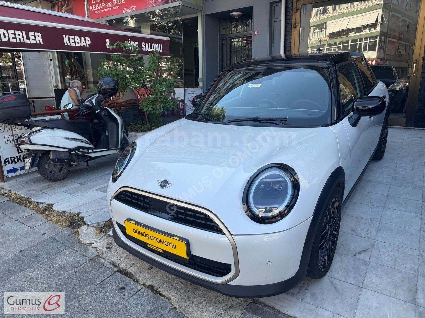Galeriden Mini Cooper 1.5 Favoured 2024 Model İstanbul 23.000 km Beyaz 5