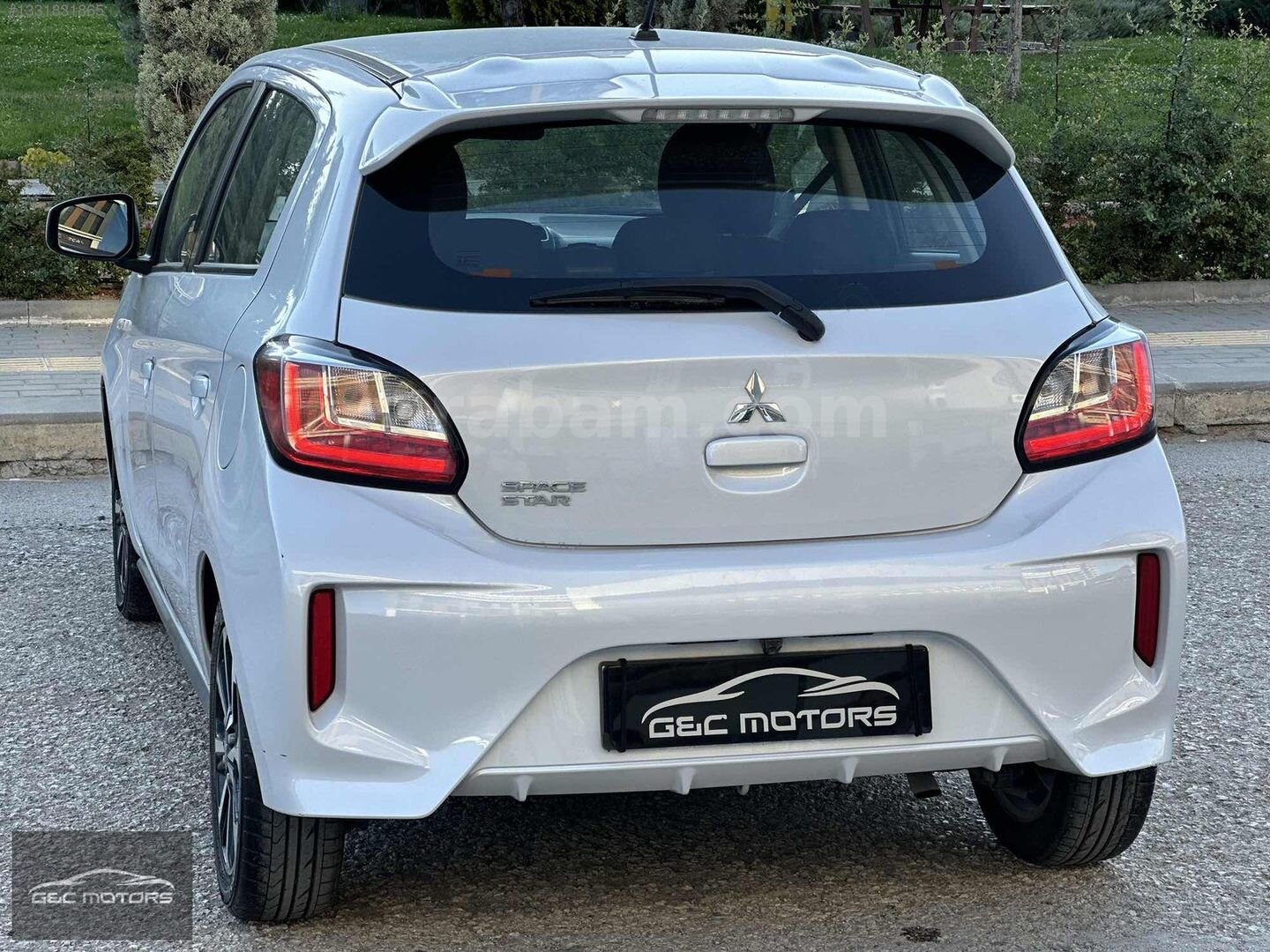 Galeriden Mitsubishi Space Star 1.2 Intense 2022 Model Ankara 36.000 km Beyaz 4