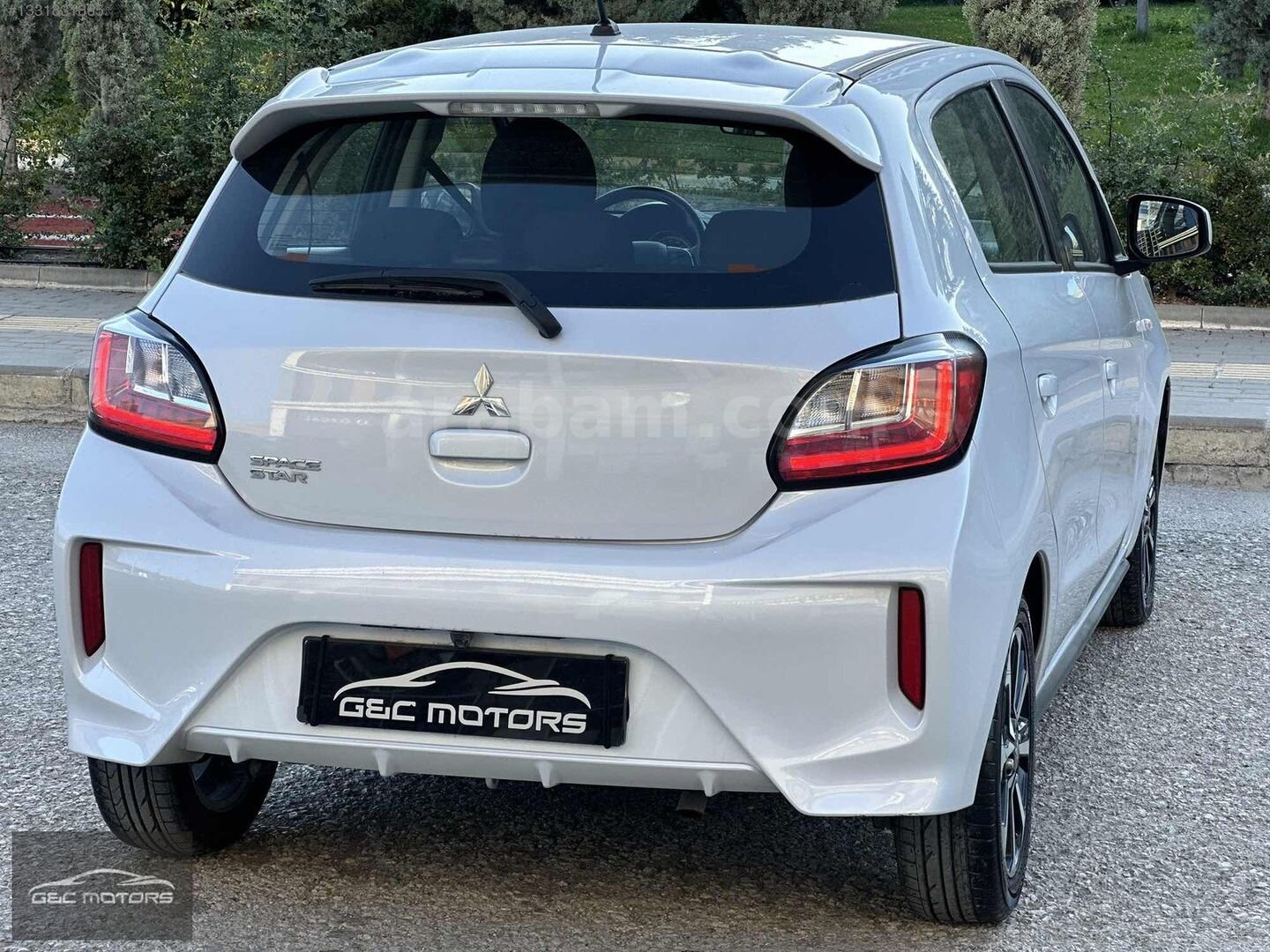 Galeriden Mitsubishi Space Star 1.2 Intense 2022 Model Ankara 36.000 km Beyaz 6
