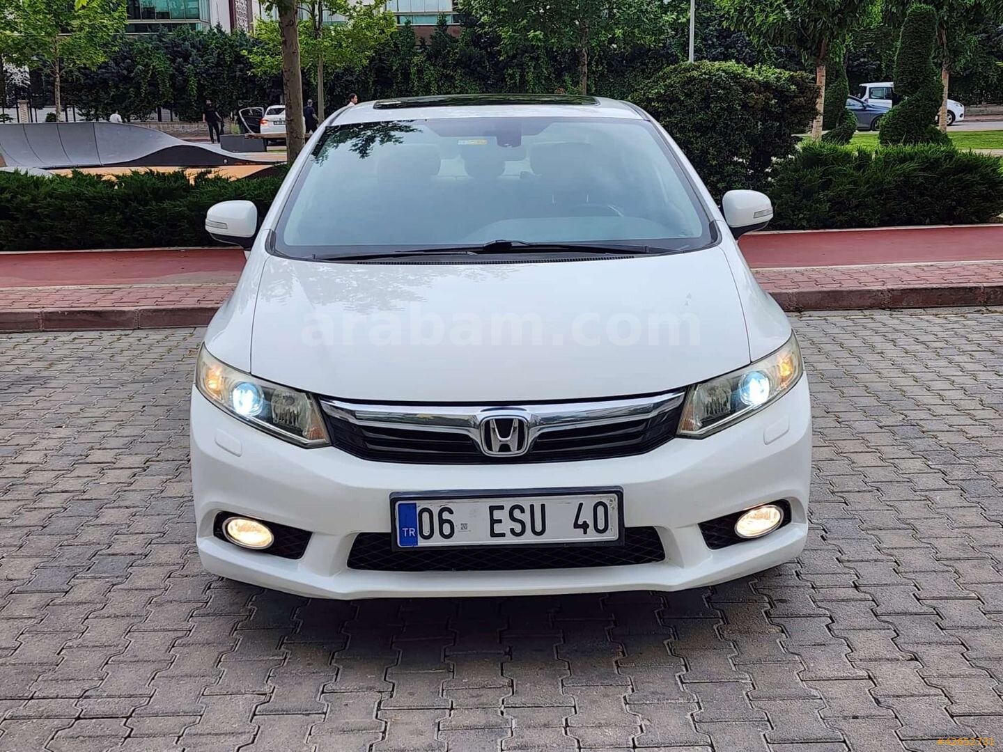 Galeriden Honda Civic 1.6i VTEC Elegance 2012 Model Konya 191.500 km Beyaz 3