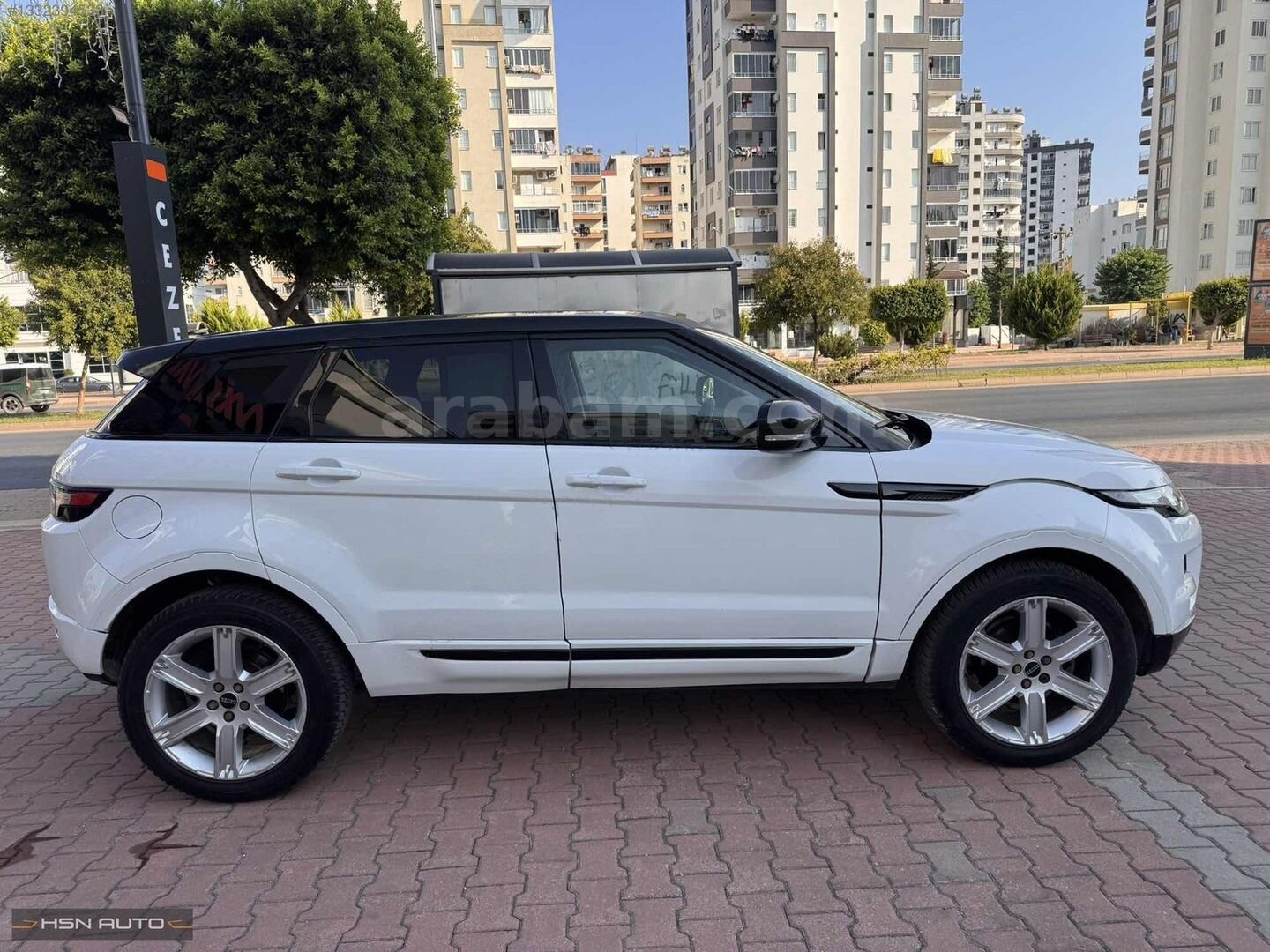 Galeriden Land Rover Range Evoque 2.0 Si4 Prestige 2012 Model Mersin 150.000 km Beyaz 4