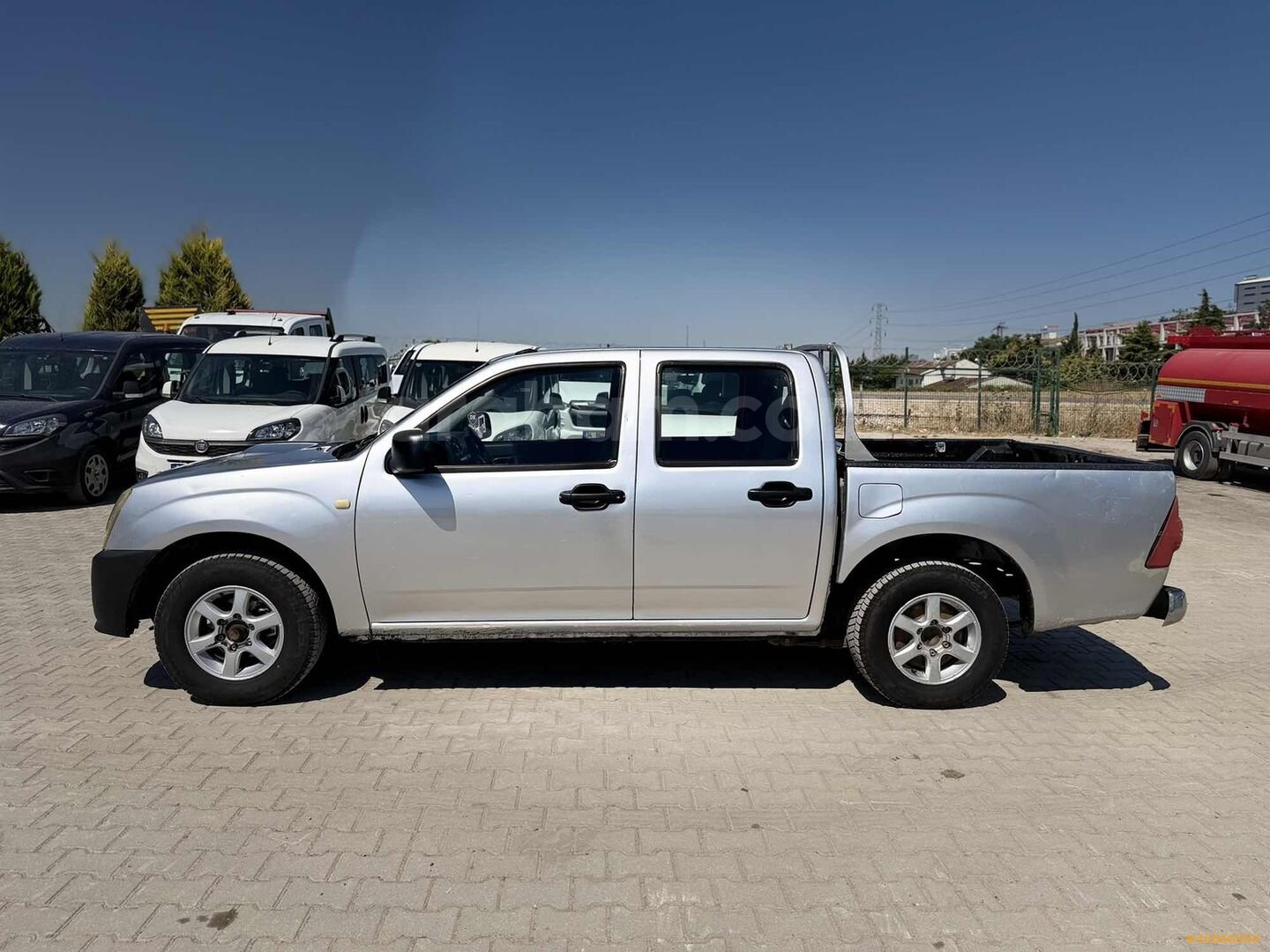 İZGİ OTOMOTİV'DEN 2009 MODEL ISUZU D'MAX 4X2 ÇİFTKABİN KAMYONET 7