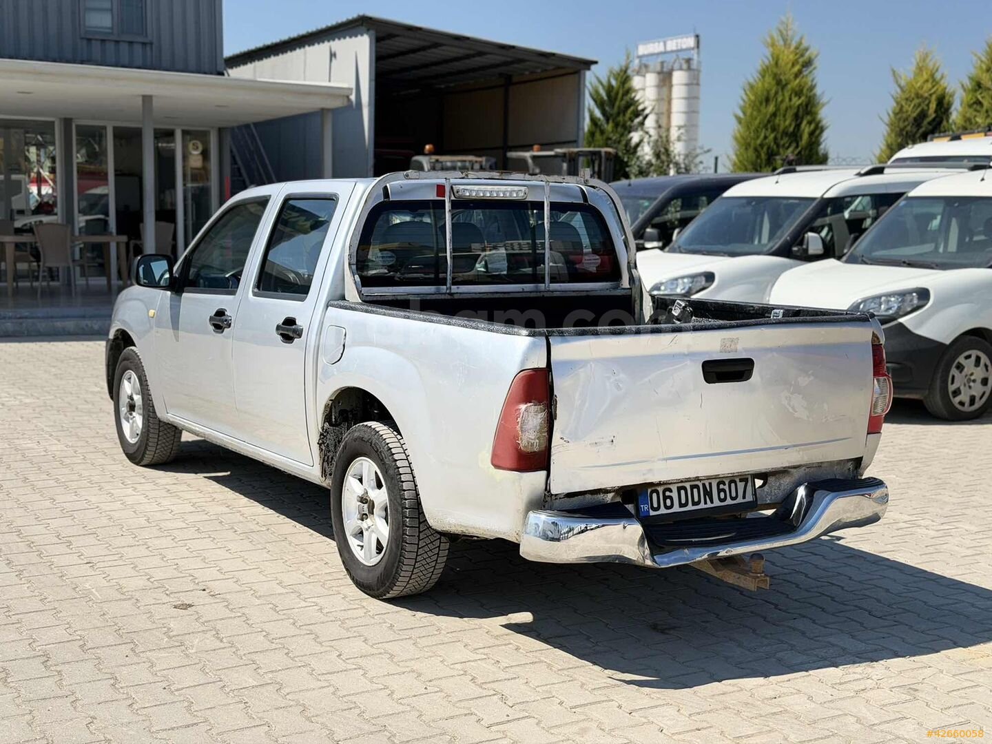 İZGİ OTOMOTİV'DEN 2009 MODEL ISUZU D'MAX 4X2 ÇİFTKABİN KAMYONET 4