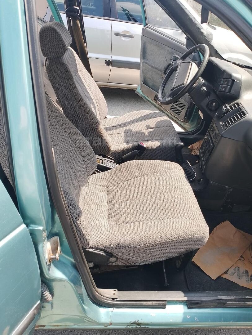 Acil satılık Lada vega 1.5 sedan 7