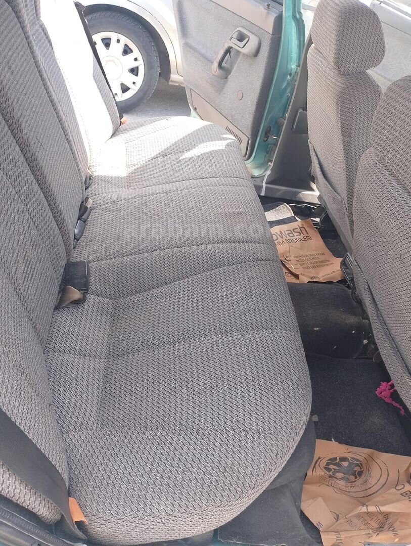 Acil satılık Lada vega 1.5 sedan 6