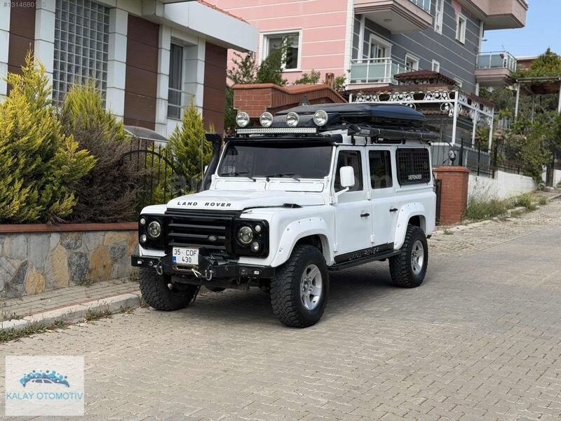 LAND ROVER DEFENDER ARAÇ İSTANBULDA GÖRÜLEBİLİR