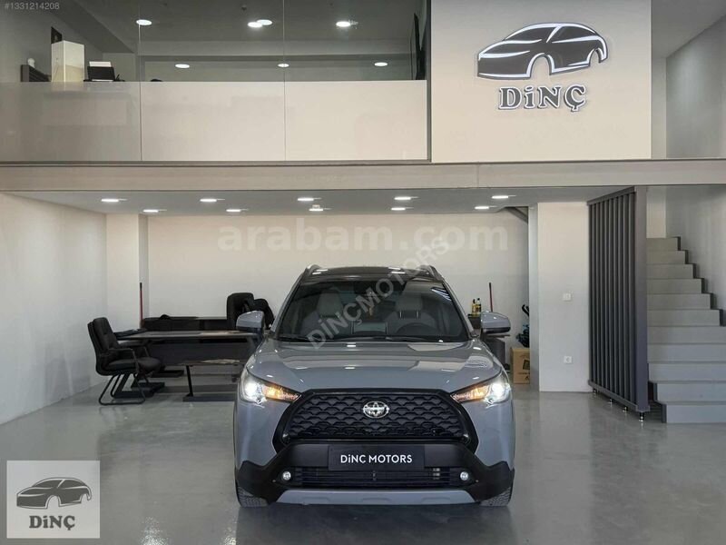 ''DİNÇ MOTORS'' 2024 GRİ/SİYAH COROLLA CROSS CAM TAVAN