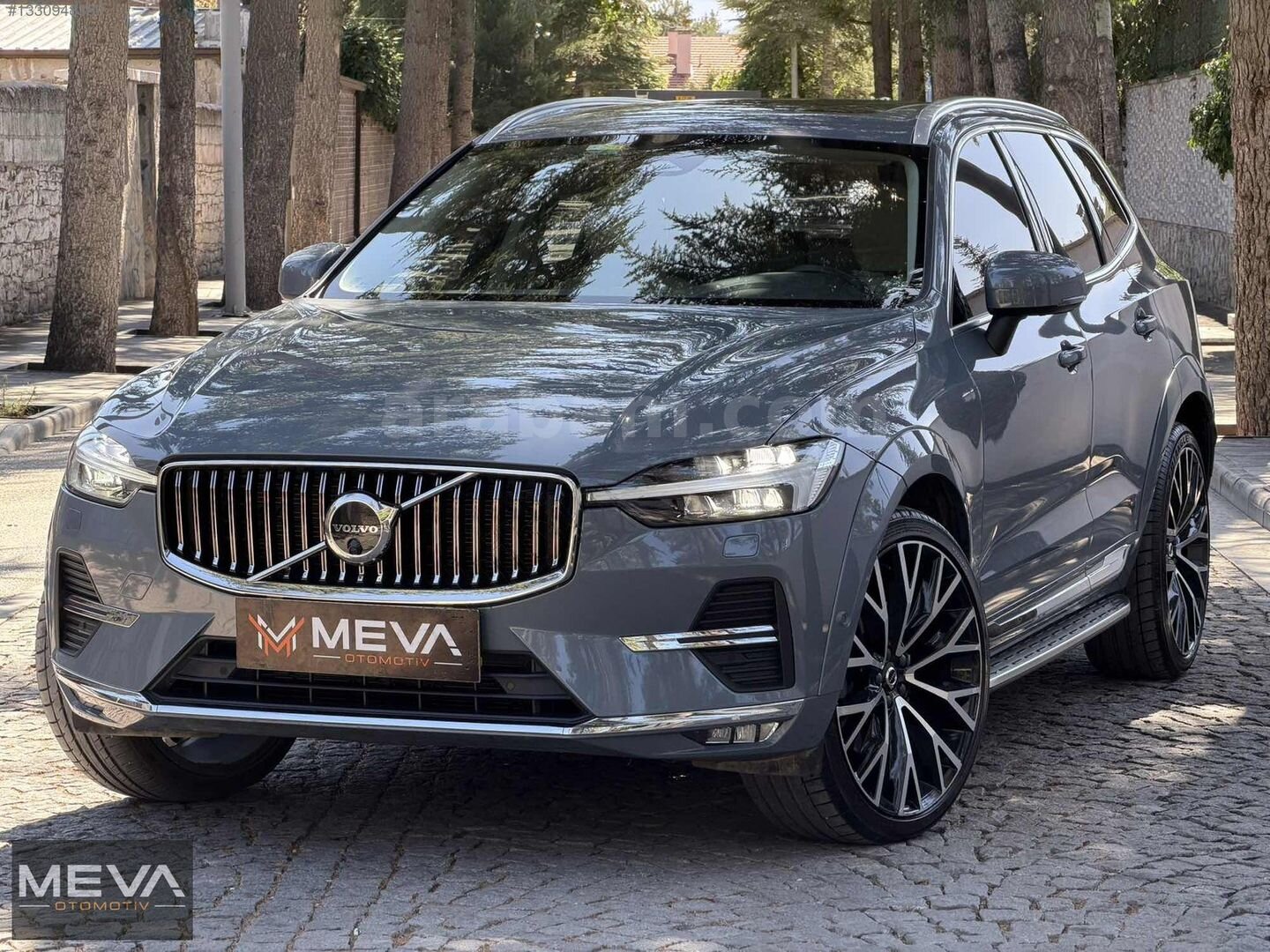 Meva Oto'dan 2022 XC60 2.0 B4 HYBRİD PLUS BRİGHT-BAYİ-360-HARMAN 1