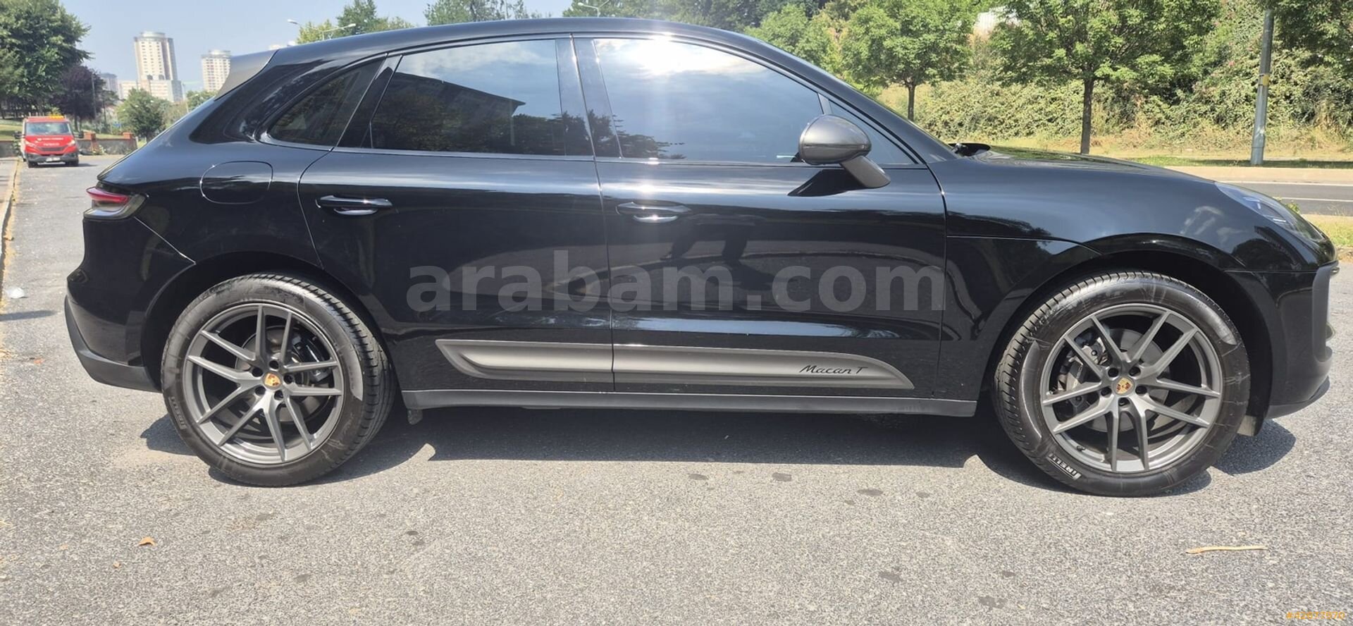 '58 GARAGE' PORSCHE MACAN T BAYİ/ PUSULA /İÇİ KIRMIZI/BOYASIZ 6