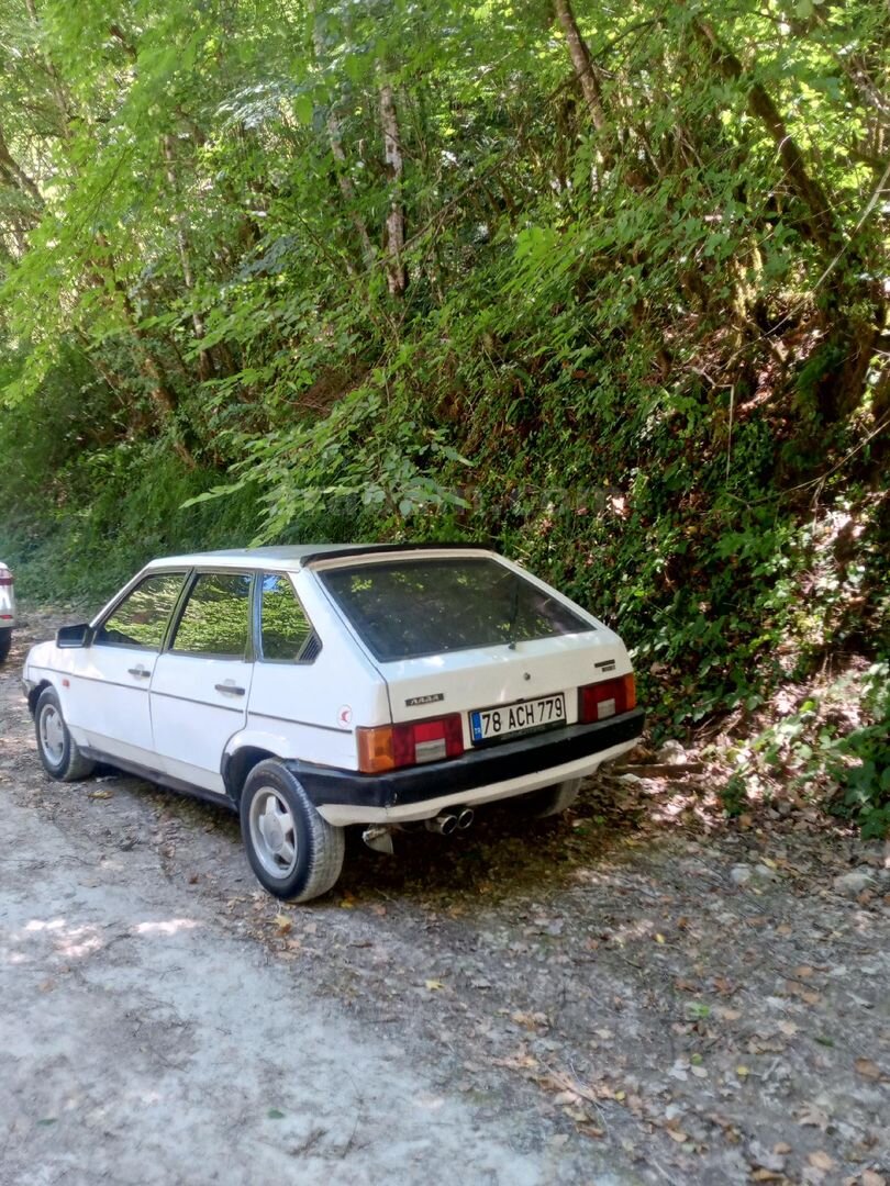 Sahibinden Lada Samara 1.5 1990 Model 4
