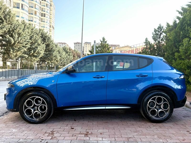 Alfa Romeo Tonale 1.6 D TI 2023 Model 3