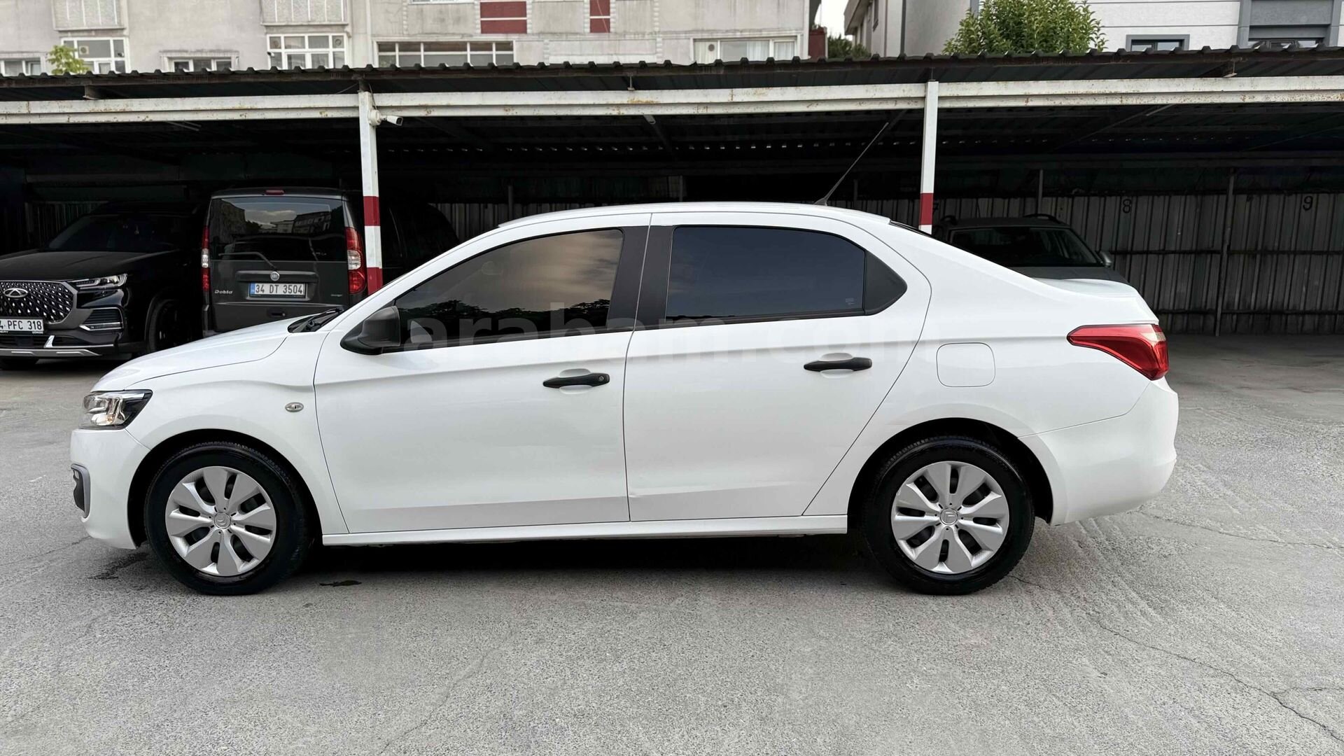 Galeriden Citroen C-Elysée 1.6 BlueHDI Live 2018 Model İstanbul 181.000 km Beyaz 7