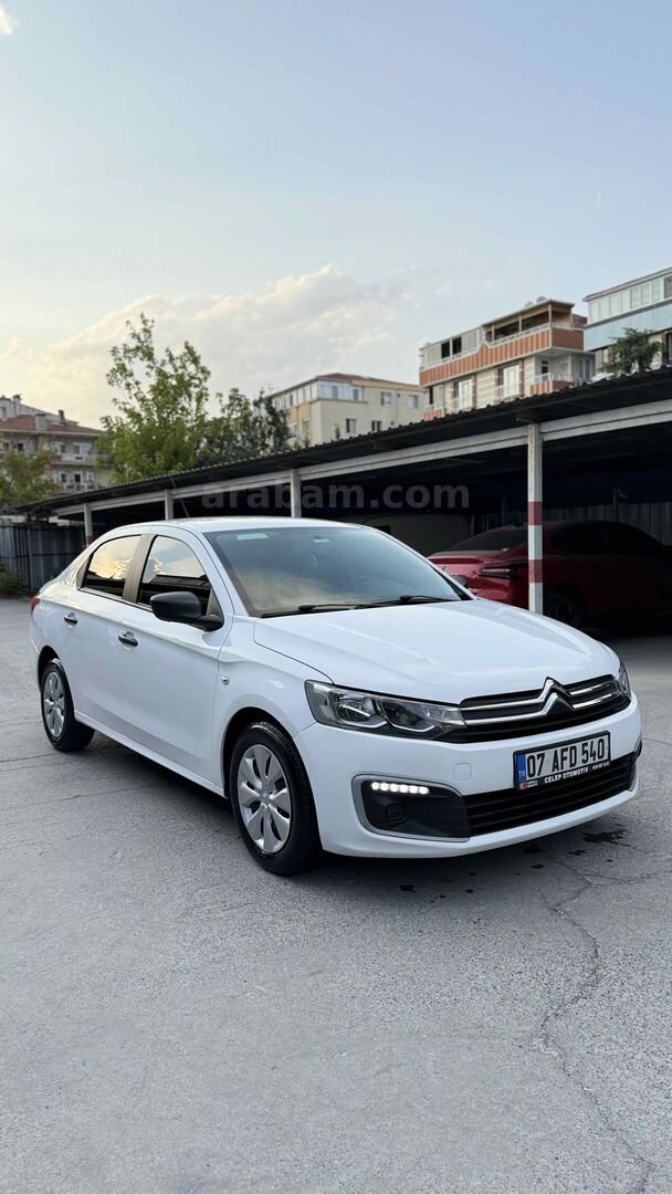 Galeriden Citroen C-Elysée 1.6 BlueHDI Live 2018 Model İstanbul 181.000 km Beyaz 3