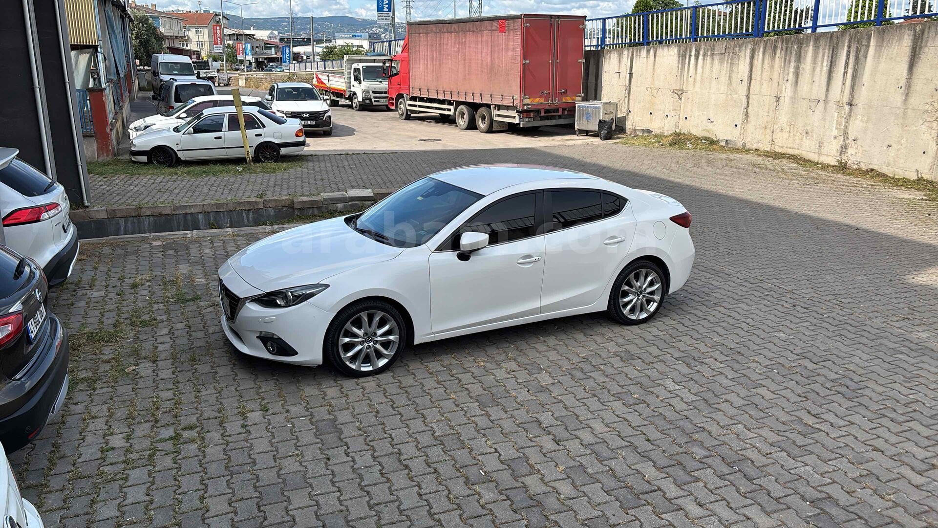 Sahibinden Mazda 3 1.5 SkyActive-G Power 2015 Model 1