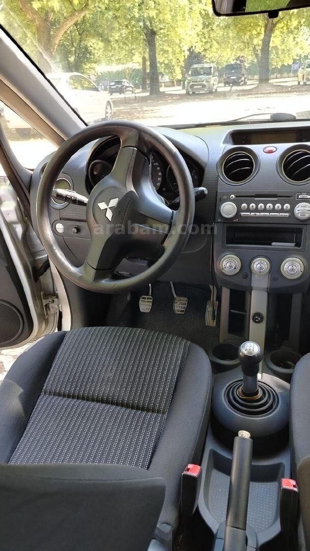 Sahibinden Mitsubishi Colt 1.3 Invite 2009 Model Bursa 196.000 km Gri 6