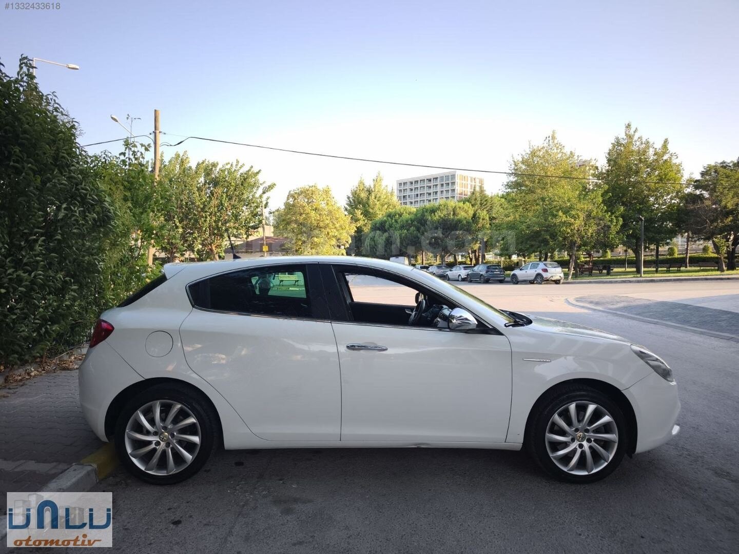 Galeriden Alfa Romeo Giulietta 1.4 TB MultiAir Distinctive 2015 Model Balıkesir 170.000 km Beyaz 5