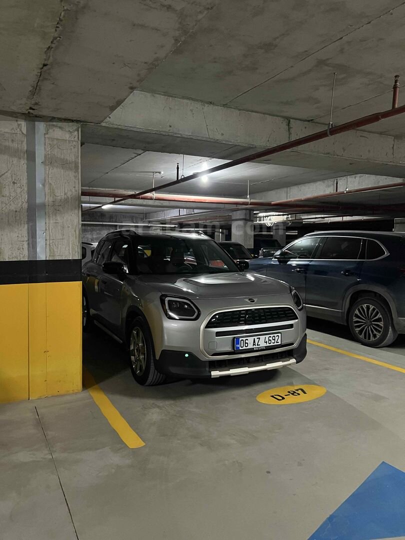 SIFIR AYARINDA SAHİBİNDEN YENİ MINI COUNTRYMAN E 501 km MENZİL 2