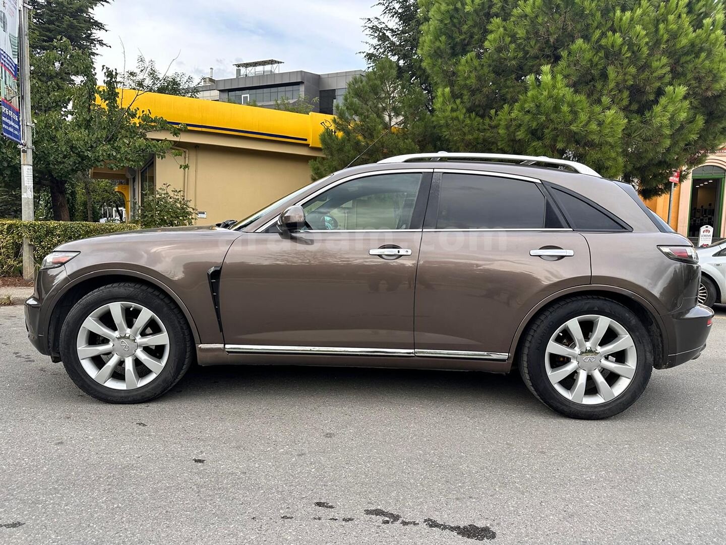 Sahibinden Infiniti FX FX35 2005 Model İstanbul 160.000 km Kahverengi 1