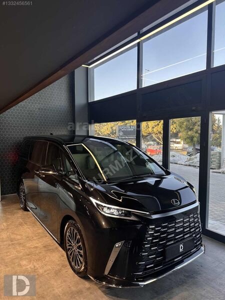 Galeriden Lexus LM 350h 2024 Model Antalya 25.000 km Siyah