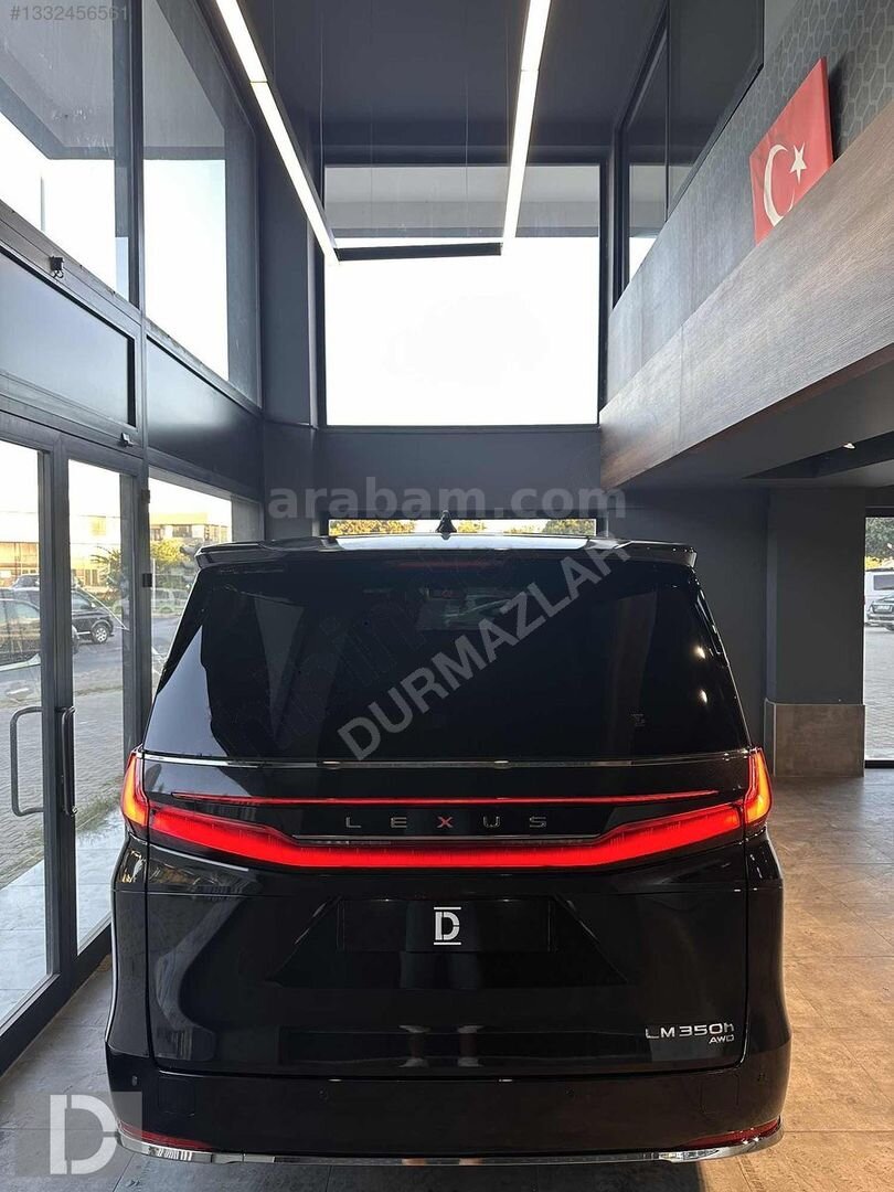 Galeriden Lexus LM 350h 2024 Model Antalya 25.000 km Siyah 6