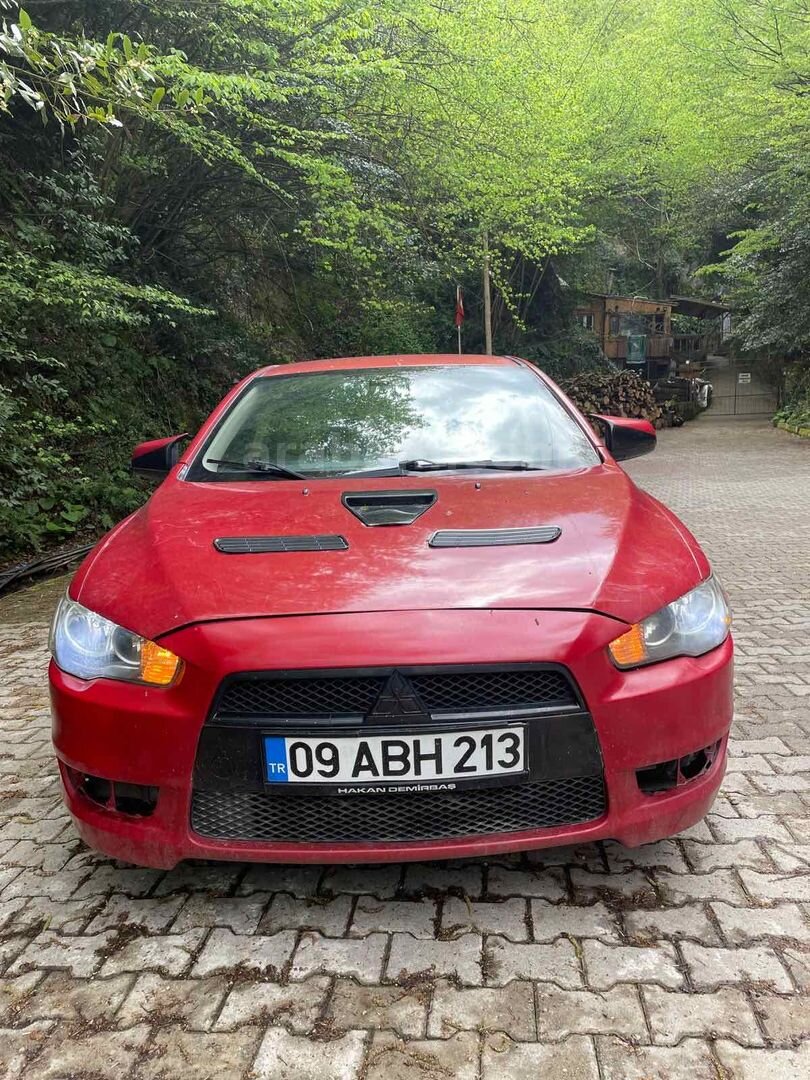 Sahibinden Mitsubishi Lancer 1.5 Invite 2008 Model Kocaeli 389.000 km Kırmızı 3