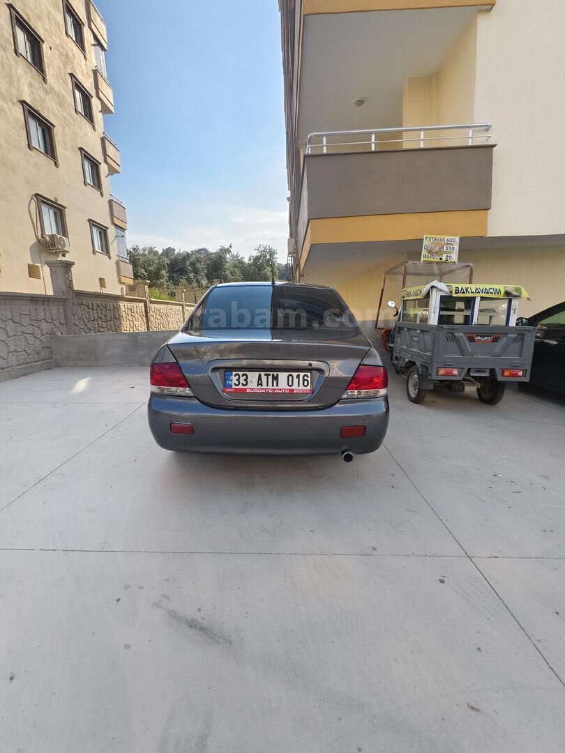 Sahibinden Mitsubishi Lancer 1.6 Comfort 2004 Model Mersin 298.000 km Füme 4